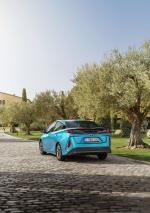 Toyota Prius Plug-in Hybrid 2016 года